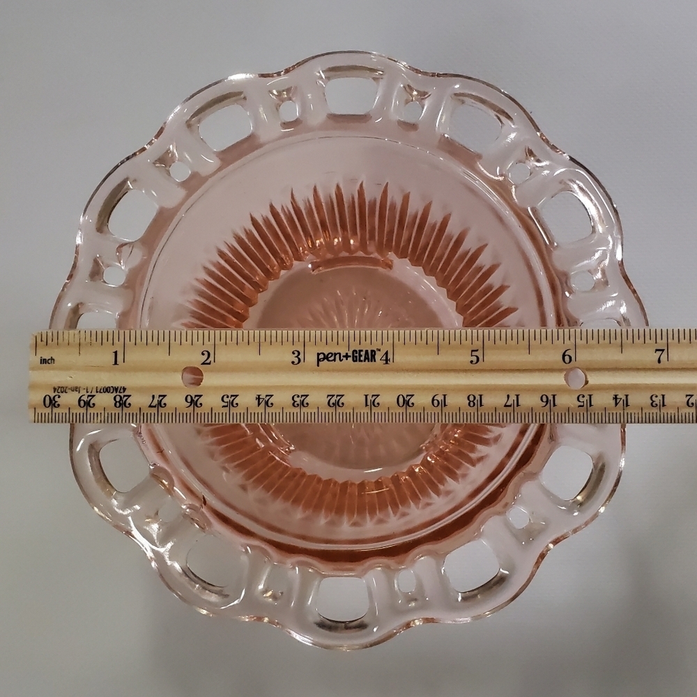 Pink Depression Glass Scalloped Edge Bowl Vase Vintage Collectible - Picture 7 of 12